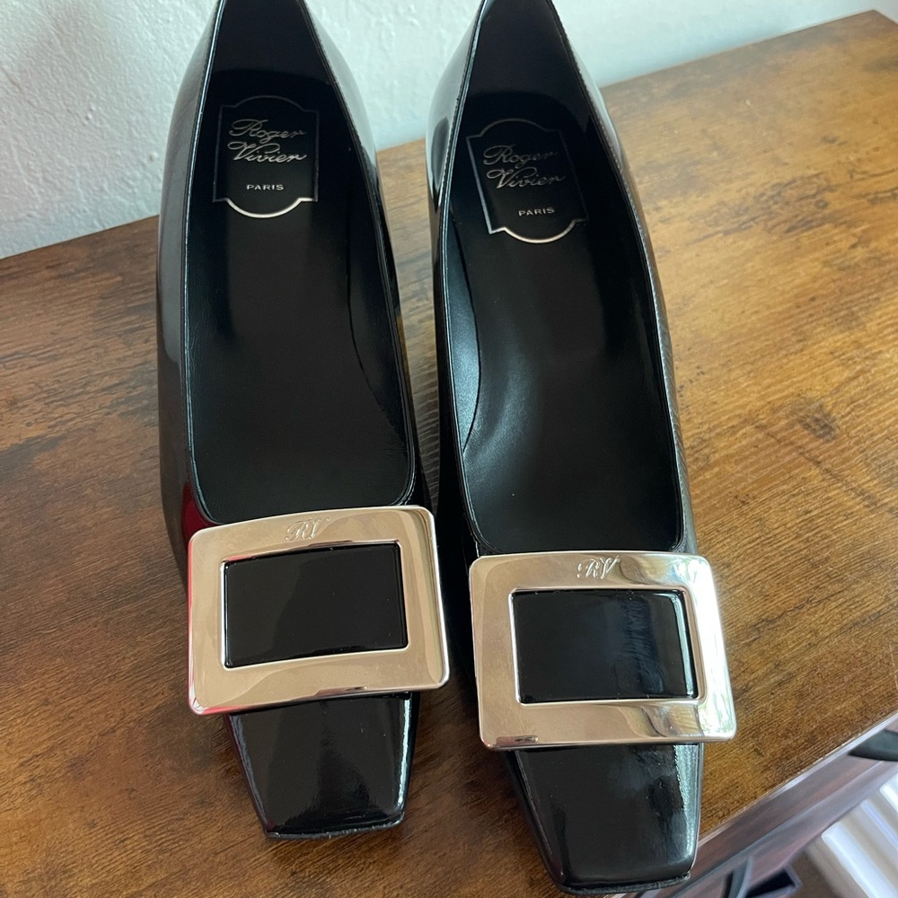 Authentic Roger Vivier Belle Pumps size 38